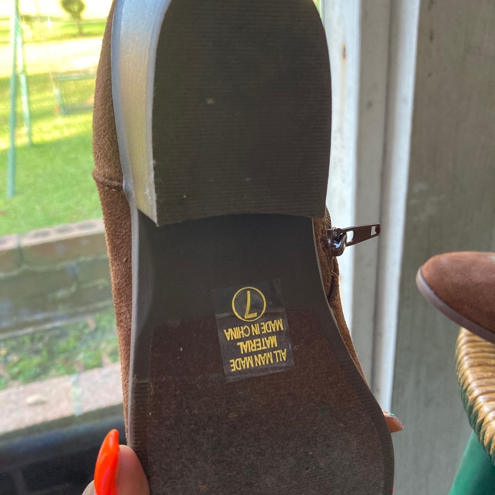 Brown short boot women